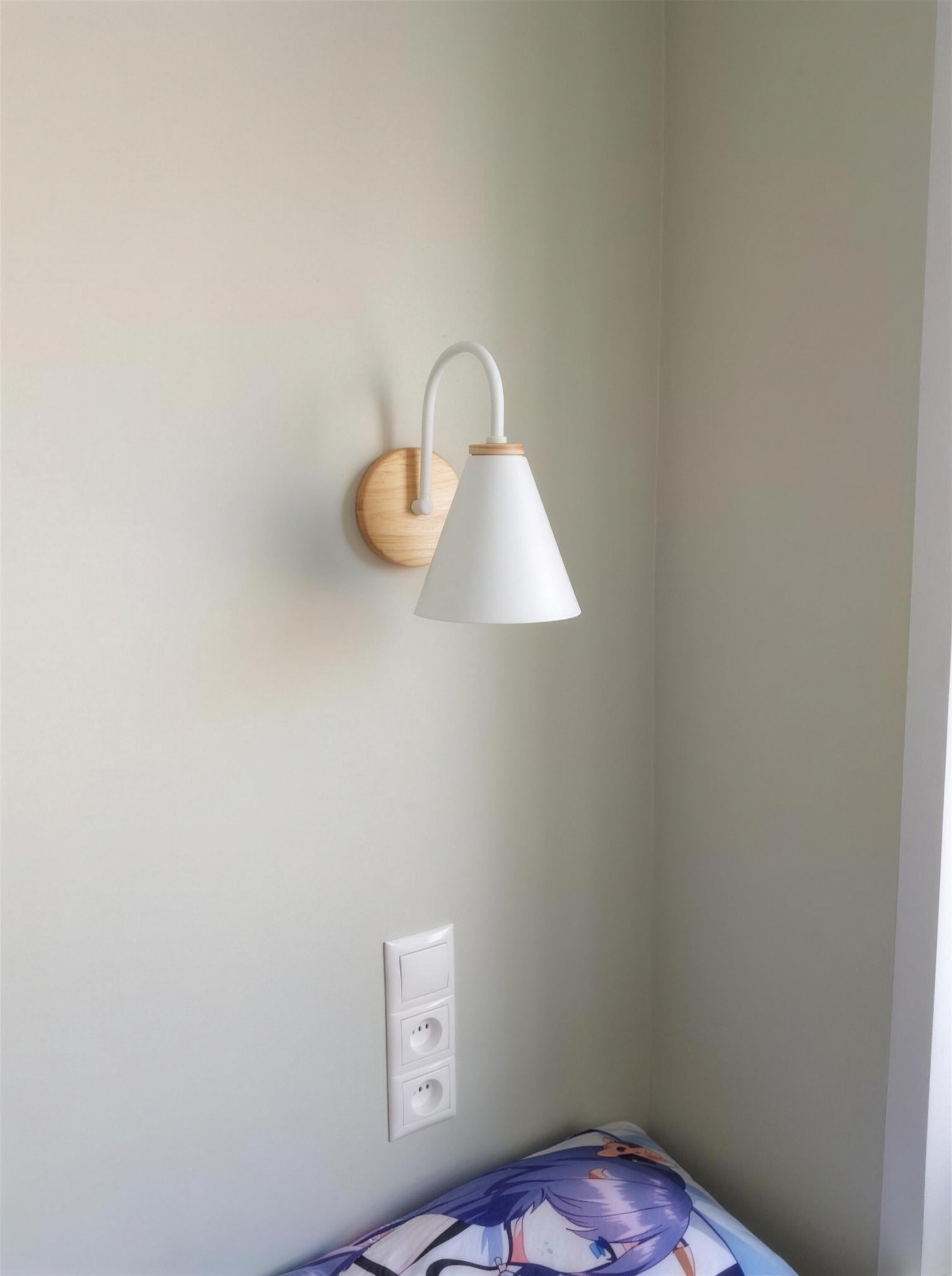 Saskia - Modern Nordic Wall Lamp — customer photo by James L.